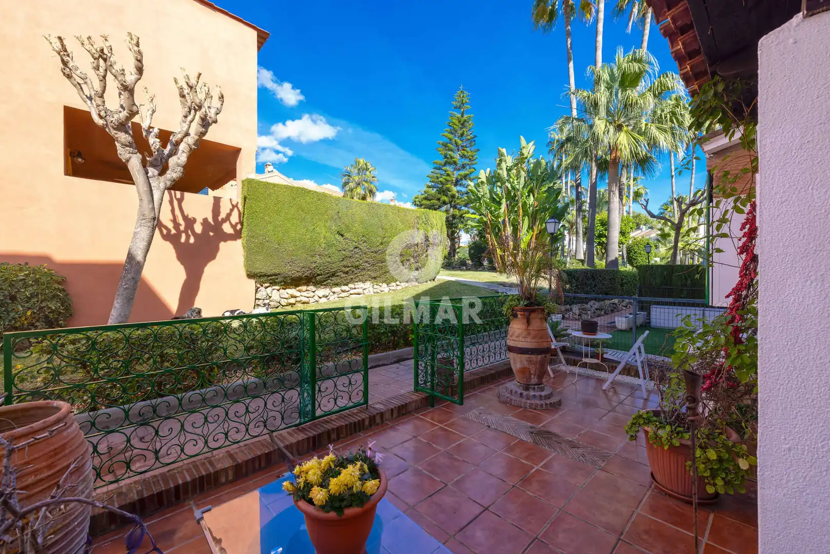 Jardí de Casa adosada en venda en Estepona amb Calefacció i Jardí privat