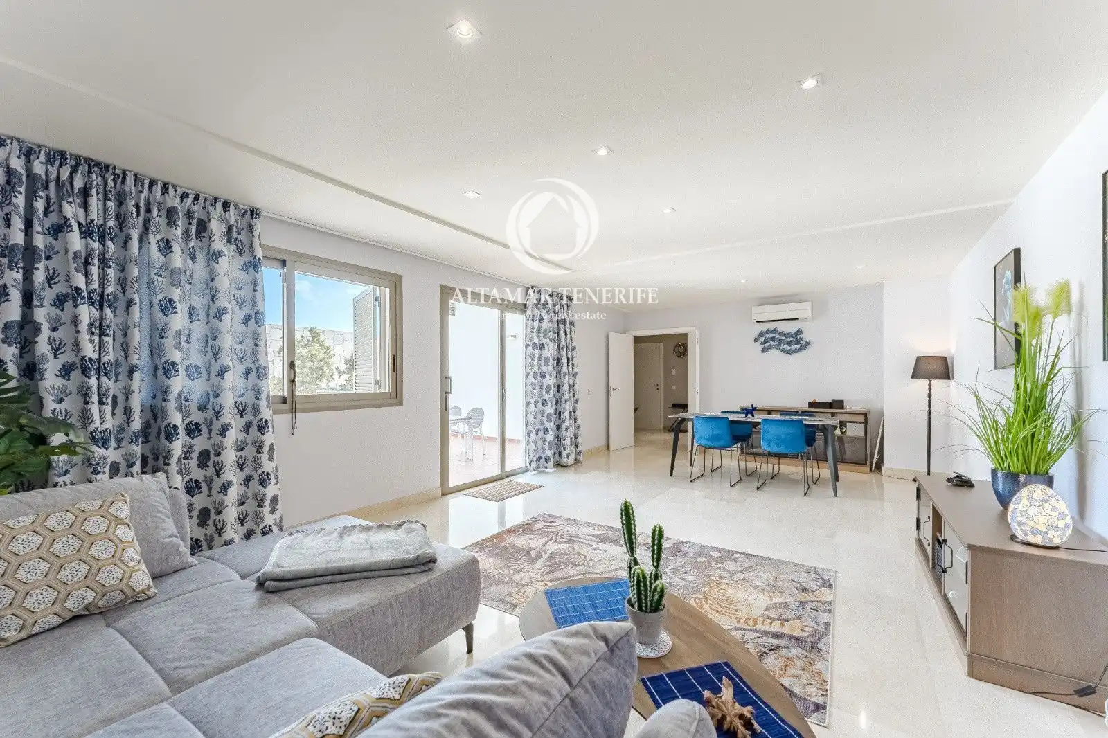 Apartamento con piscina en venta en de los Acantilados, imagen 4