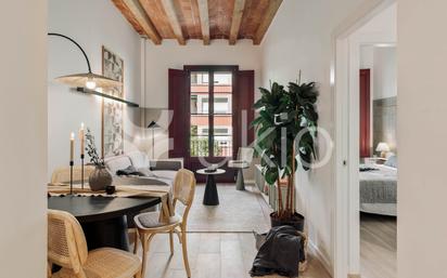 Sala d'estar de Apartament de lloguer en  Barcelona Capital amb Aire condicionat i Balcó