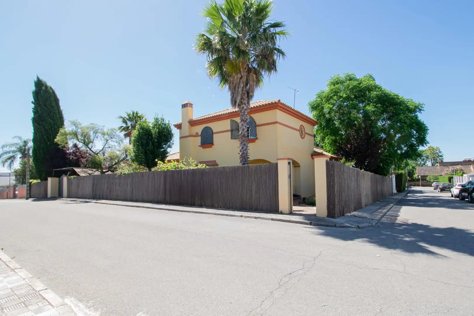 Chalet con piscina en venta en Valencina de la Concepción, imagen 2