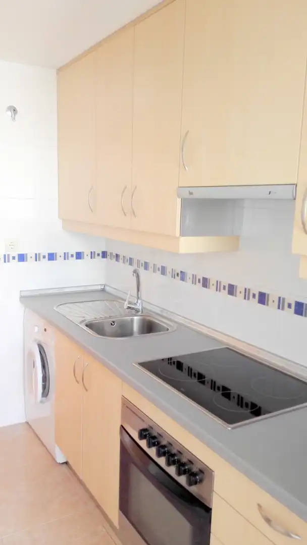 Cocina de Ático de alquiler en Vélez-Málaga con Terraza, Piscina y Amueblado