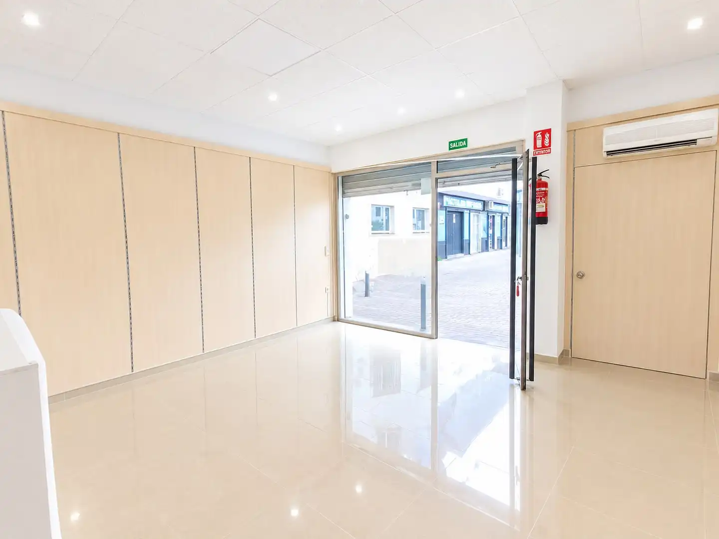 Local comercial de lloguer a Santa Fe, imagen 5