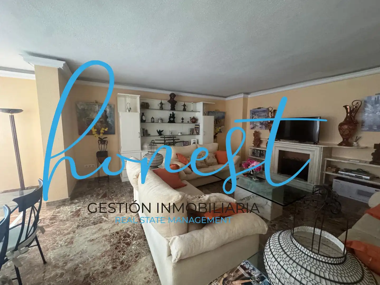 Living room of Flat for sale in Torremolinos  with Air Conditioner and Furnished