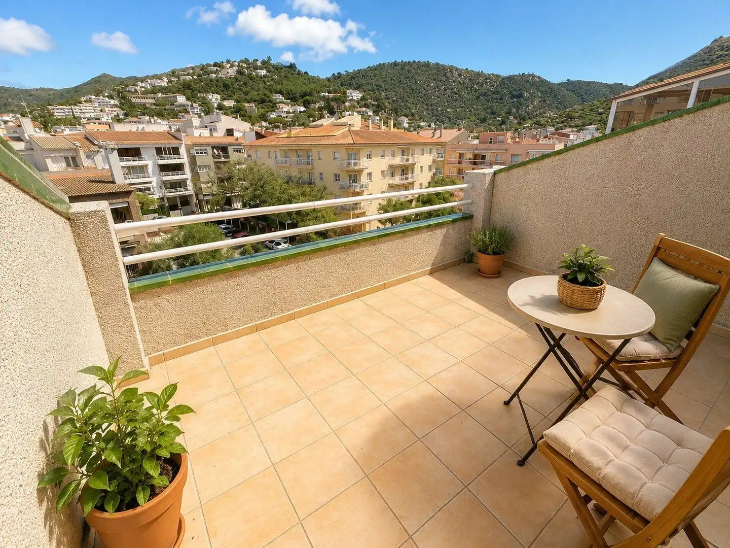 Terrasse von Dachboden zum Verkauf in Roses mit Terrasse, Möbliert und Balkon