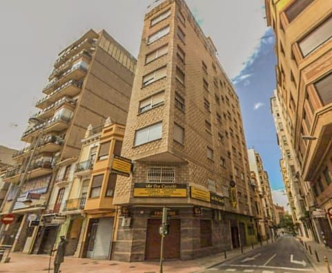 Flat for sale in C/ Bayer, Hospital - Plaza del Real