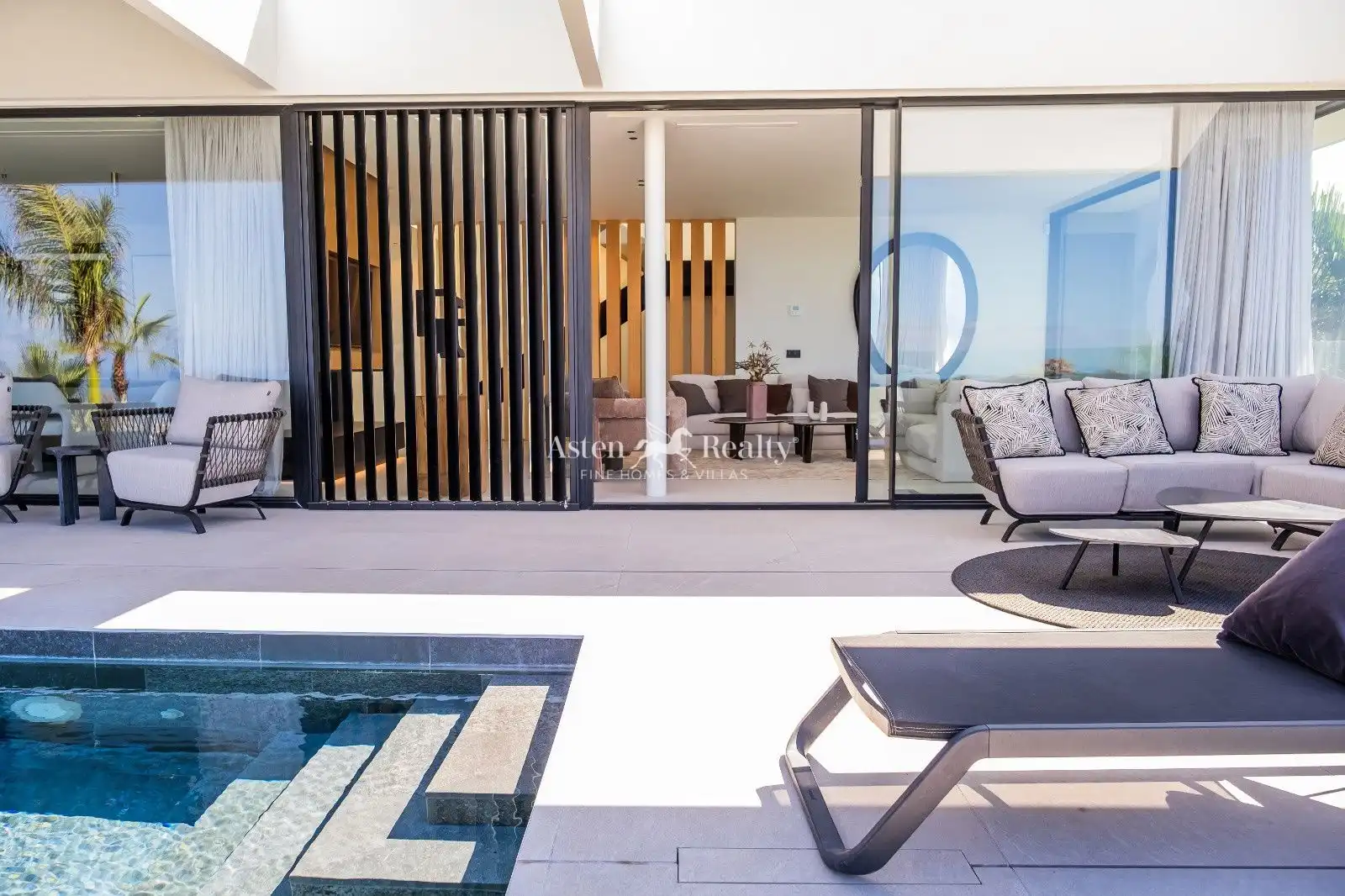 Casa amb piscina en venda a Josefina de la Torre, imagen 3