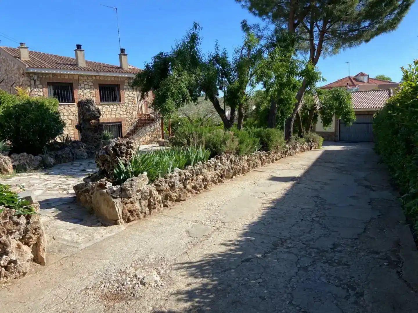 Vista exterior de Casa o xalet en venda en Mondéjar