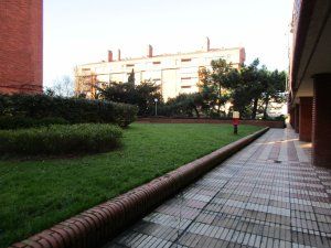 Vista exterior de Local de lloguer en Getxo  amb Aire condicionat