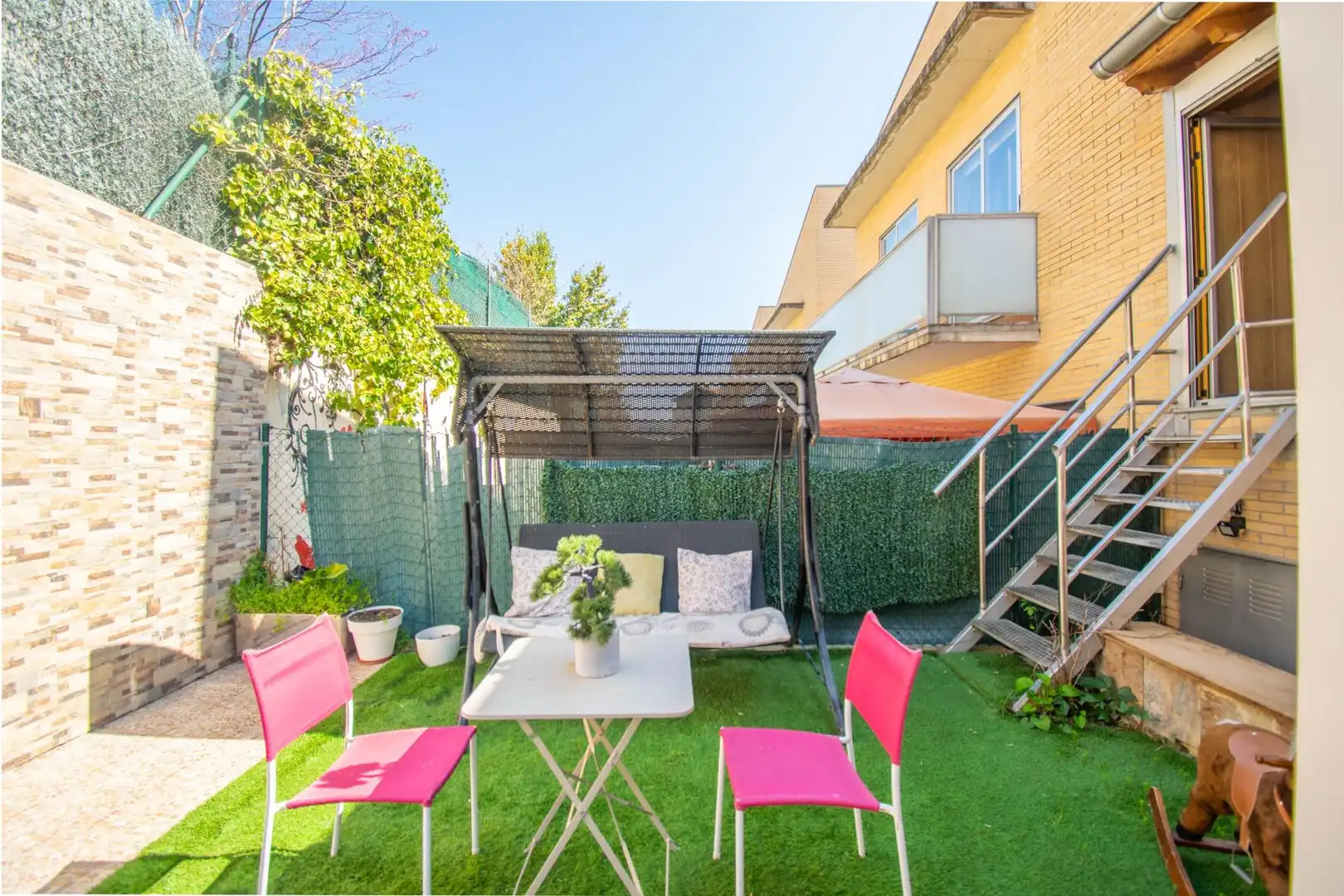 Terrassa de Casa adosada en venda en Beriáin amb Calefacció, Jardí privat i Terrassa