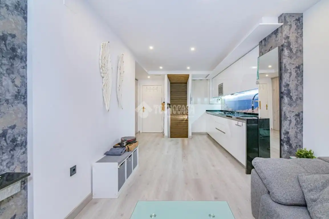 Sala d'estar de Pis en venda en La Zubia amb Aire condicionat