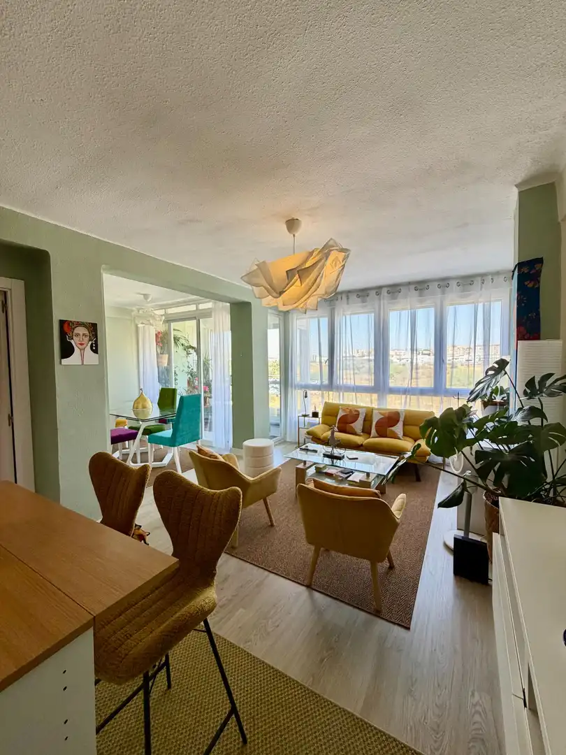 Sala de estar de Piso en venta en Málaga con Calefacción y Terraza
