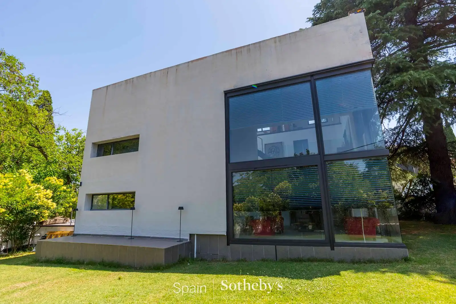 Exterior view of Houses for sale in Madrid  with Air Conditioner, Private garden and Terrace