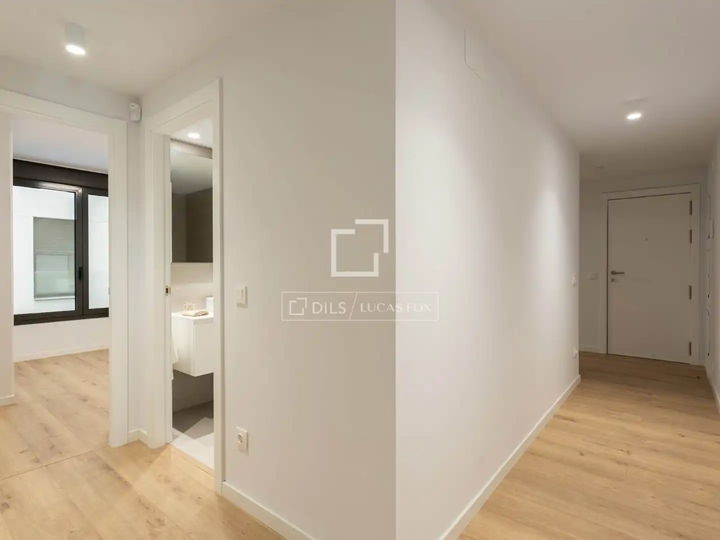 Flat for sale in Barcelona  with Air Conditioner, Heating and Terrace