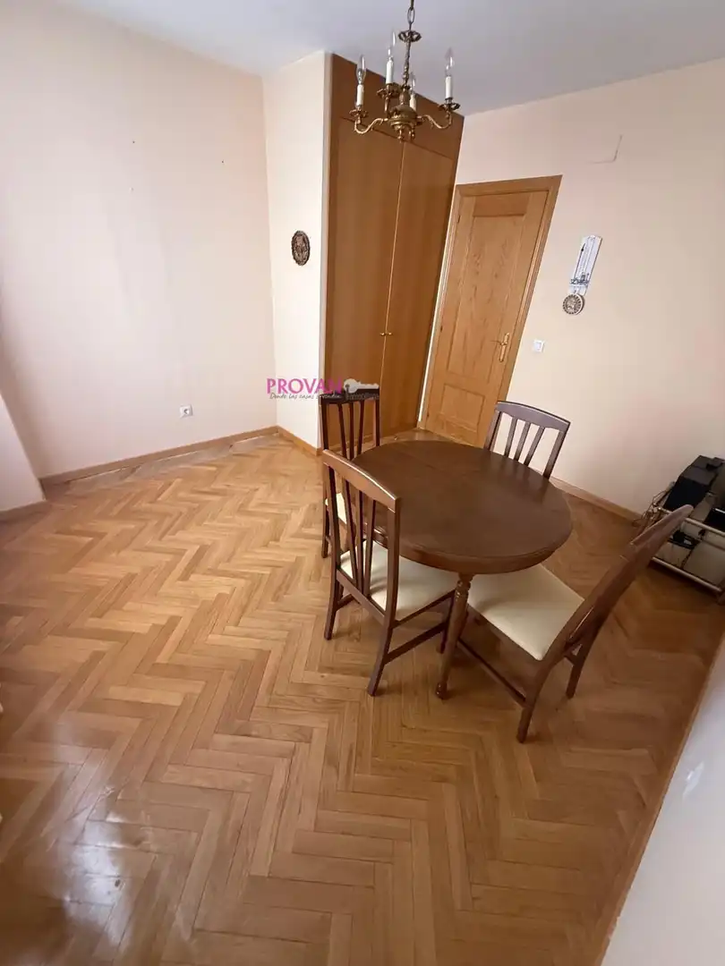 Menjador de Pis en venda en San Agustín del Guadalix amb Aire condicionat, Calefacció i Parquet