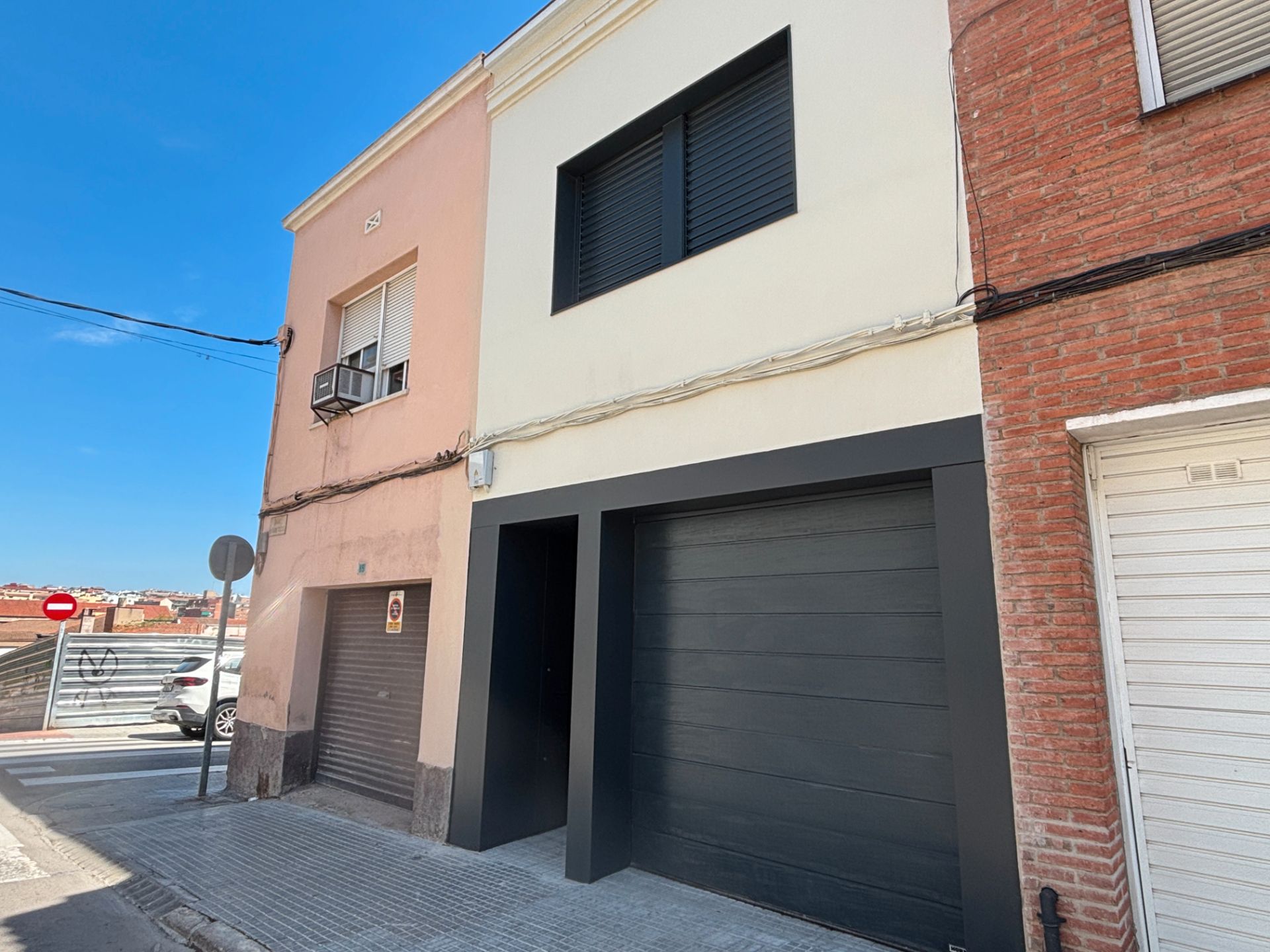 Exterior view of House or chalet for sale in Terrassa  with Air Conditioner, Heating and Terrace