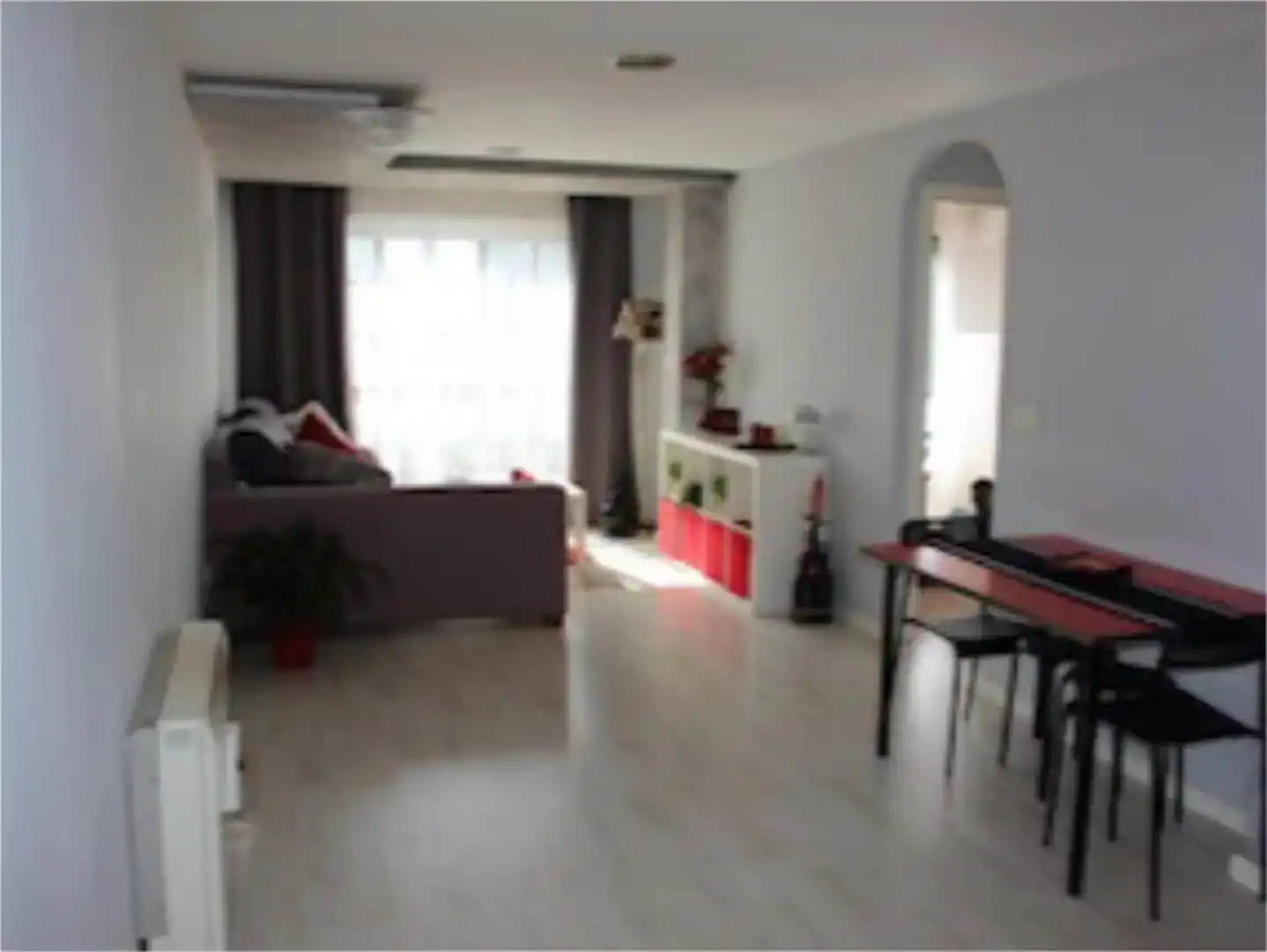 Sala d'estar de Pis en venda en Pontecesures amb Parquet, Traster i Moblat