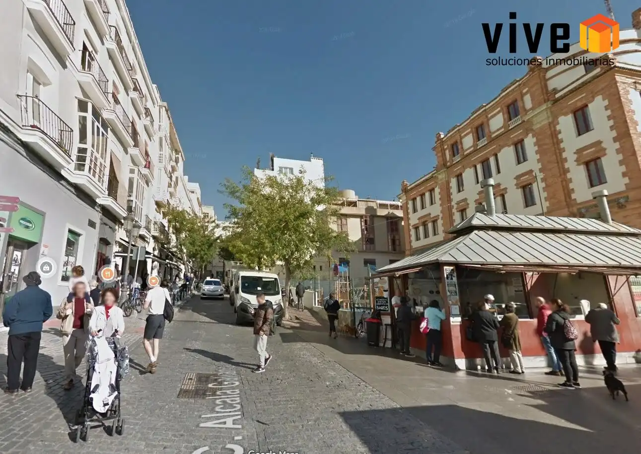 Vista exterior de Pis en venda en Cádiz amb Aire condicionat, Calefacció i Moblat