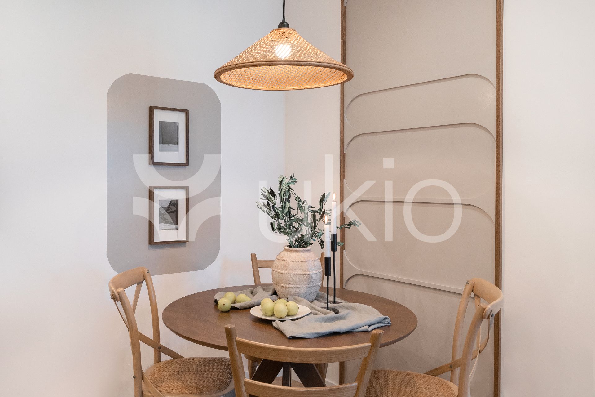 Menjador de Apartament de lloguer en  Madrid Capital amb Aire condicionat, Calefacció i Moblat