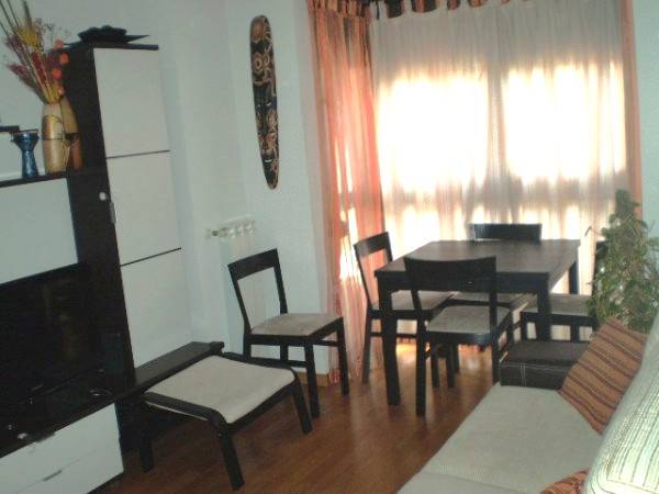 Apartamento en Venta en Calle Trole en Palomeras Sureste