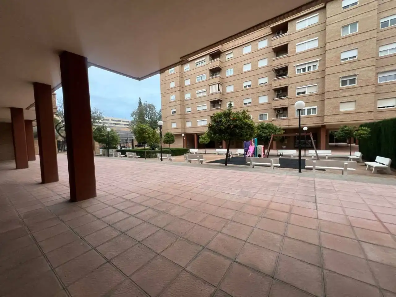 Außenansicht von Wohnung zum Verkauf in Castellón de la Plana / Castelló de la Plana mit Klimaanlage, Abstellraum und Möbliert