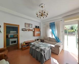 Sala d'estar de Finca rústica en venda en Trigueros amb Aire condicionat i Calefacció
