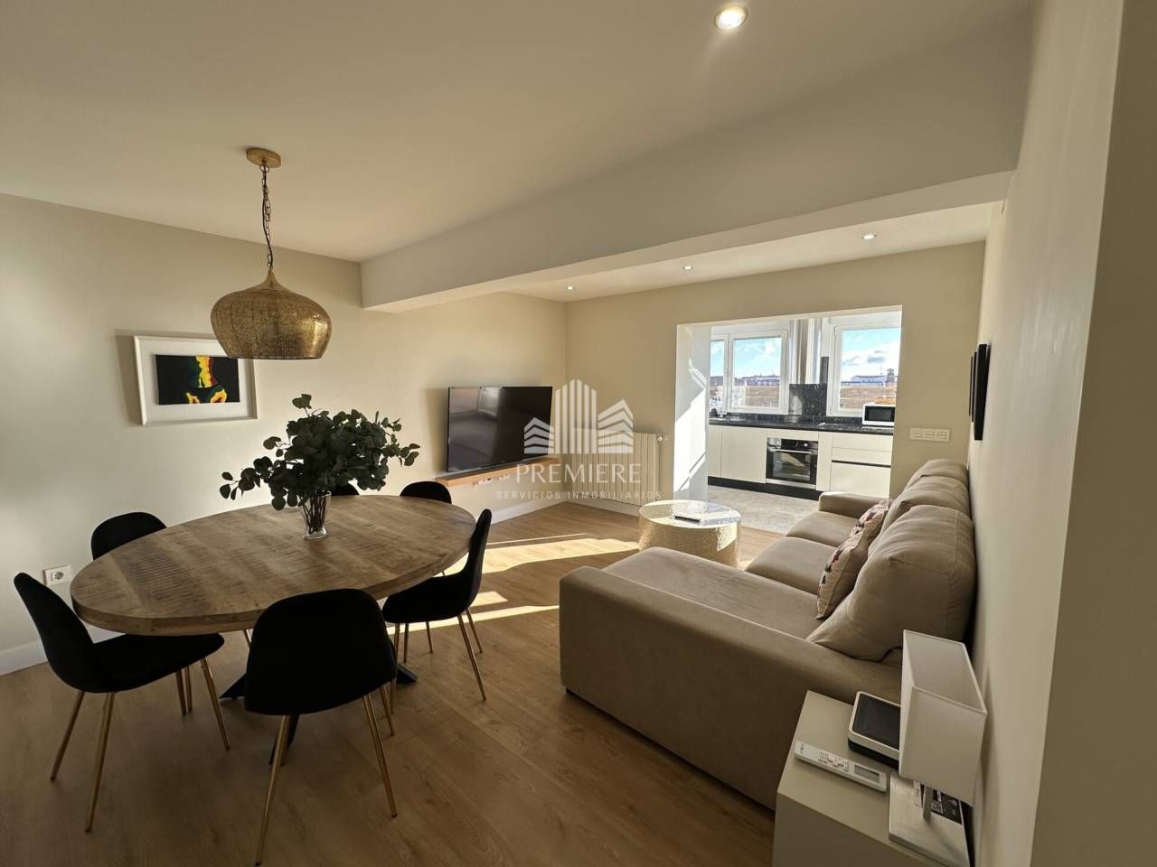 Sala d'estar de Àtic en venda en Salamanca Capital amb Aire condicionat, Calefacció i Terrassa