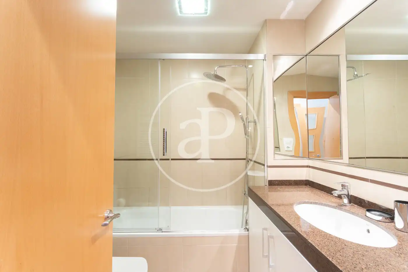 Wohnung zur Miete in Carrer de la Diputació, Dreta de l'Eixample