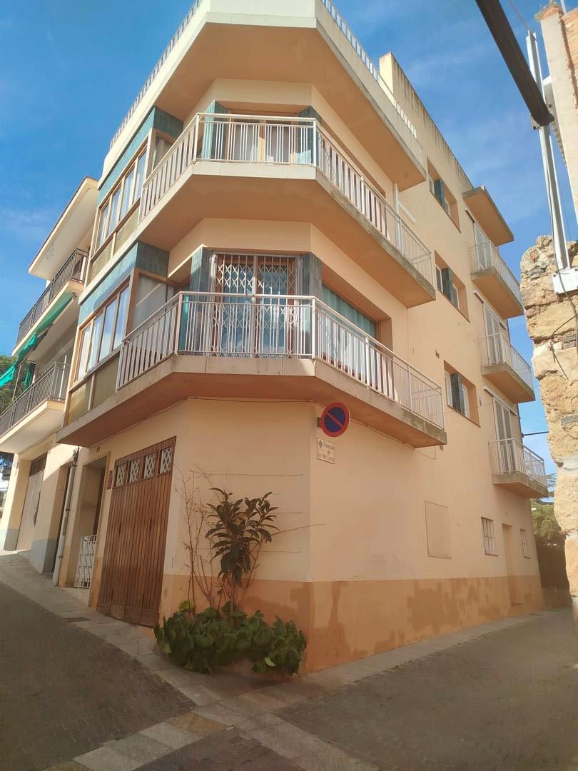 Vista exterior de Casa o xalet en venda en Lloret de Mar amb Aire condicionat, Calefacció i Terrassa