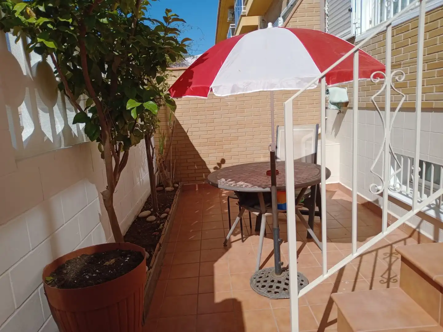 Terraza de Casa adosada de alquiler en Xirivella con Terraza y Amueblado