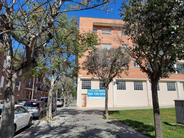 Local comercial en Venta en La Llagosta