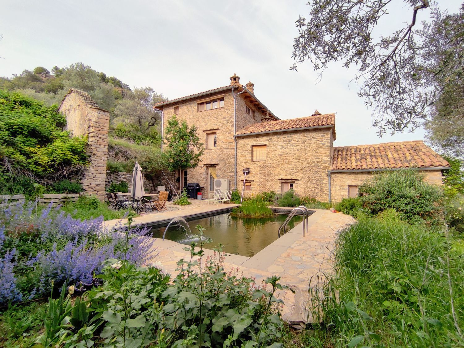 Vista exterior de Casa o xalet en venda en Aínsa-Sobrarbe amb Aire condicionat, Calefacció i Jardí privat