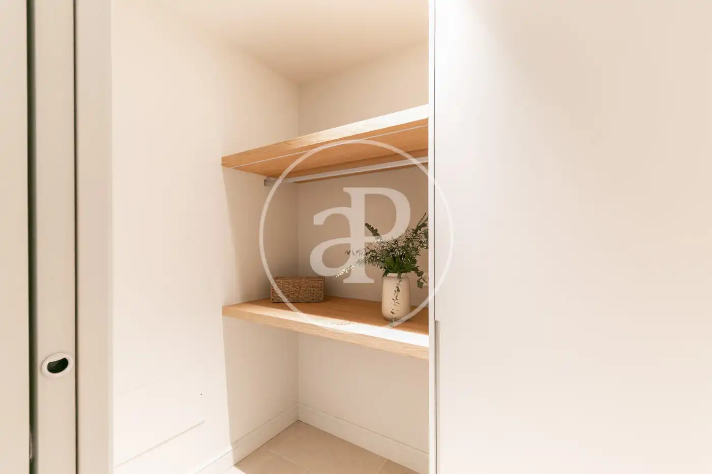 Flat for rent in Carrer de Pau Claris, Dreta de l'Eixample