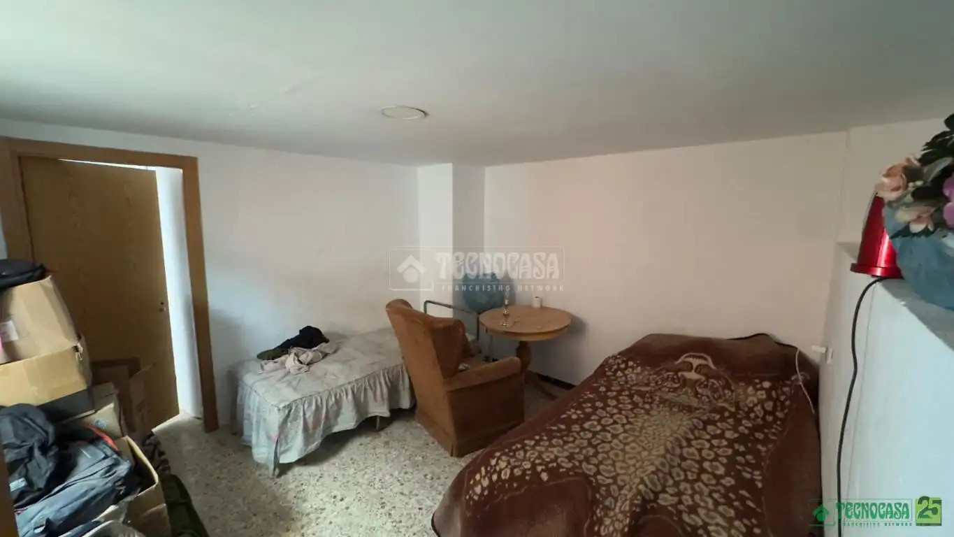 Casa adosada en venta en Puebla de Almenara con Calefacción y Amueblado