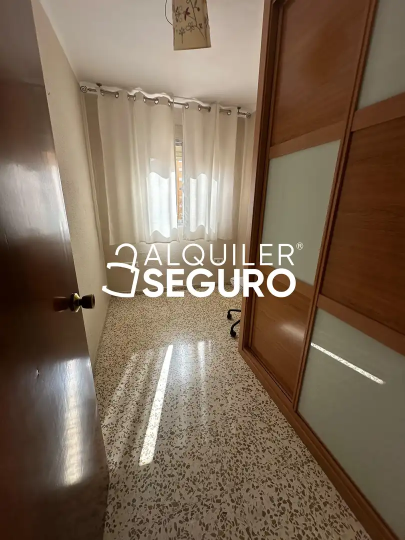 Flat for rent in Málaga  with Air Conditioner, Terrace and Furnished