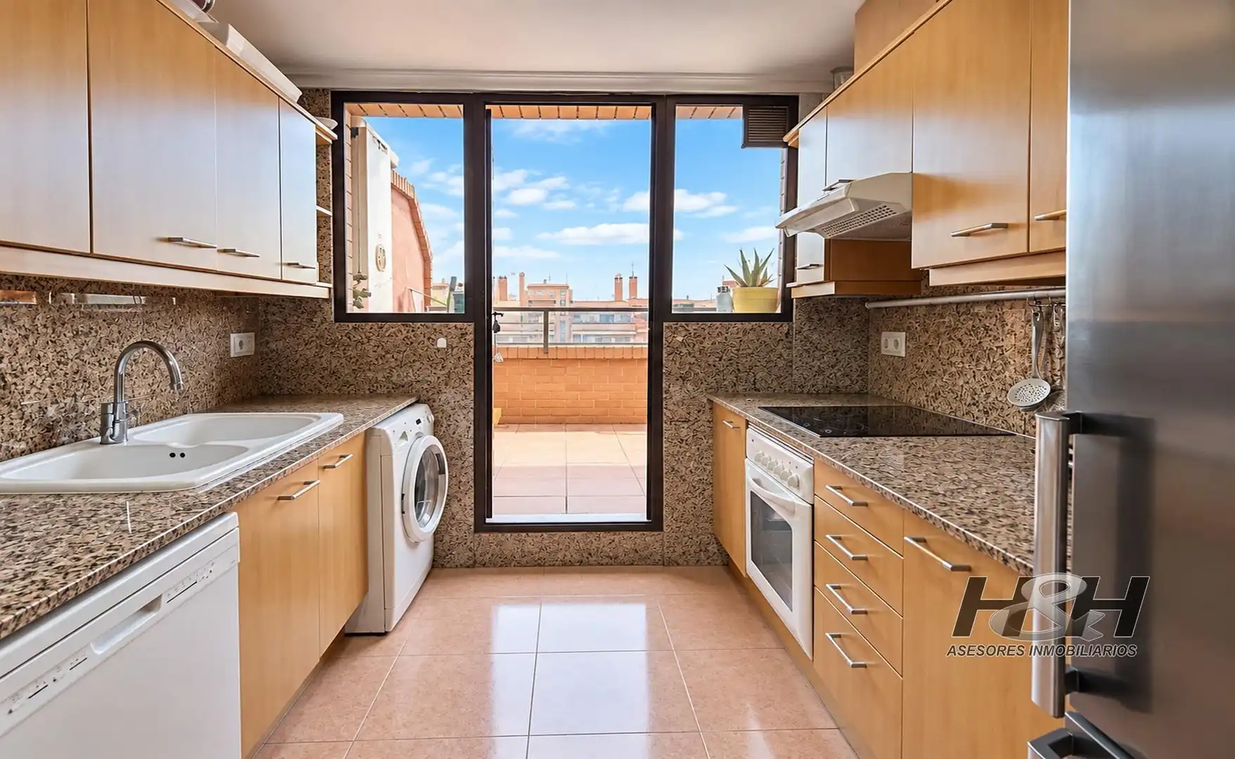 Penthouse with pool for sale in Camins al Grau, imagen 10