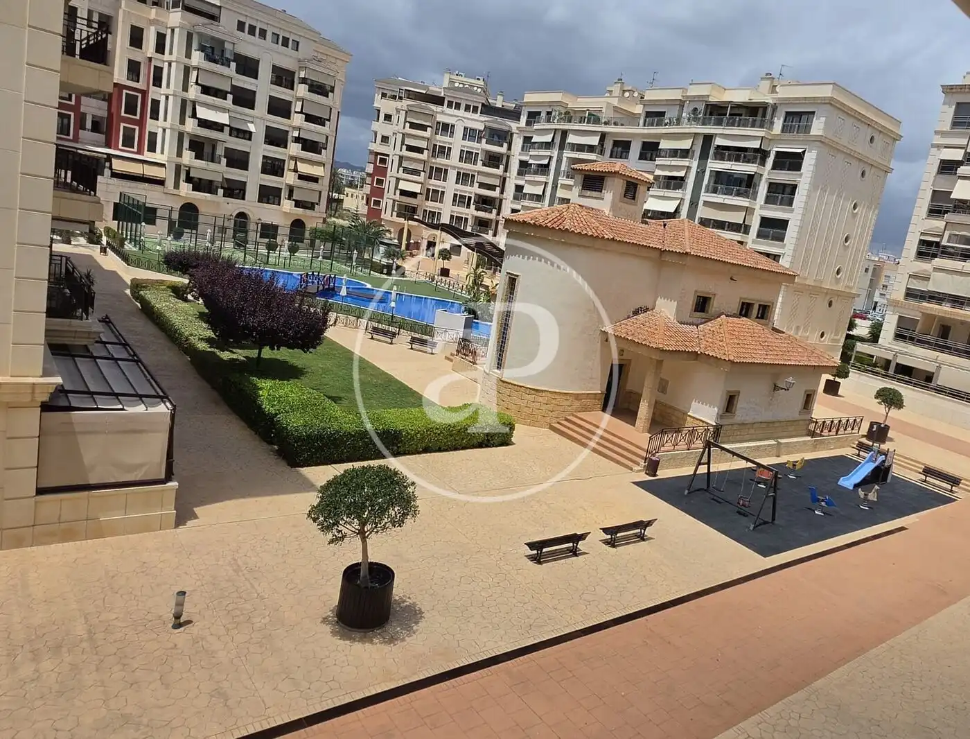 Piso de alquiler en Elche / Elx con Aire acondicionado, Calefacción y Jardín privado