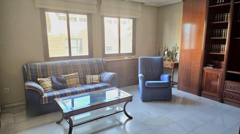 Foto 2 de Piso en venta en Peñamefecit - Avda Barcelona, Jaén