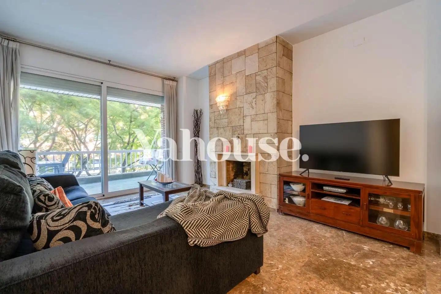Wohnzimmer von Wohnung zum Verkauf in Barcelona mit Klimaanlage, Heizung und Terrasse
