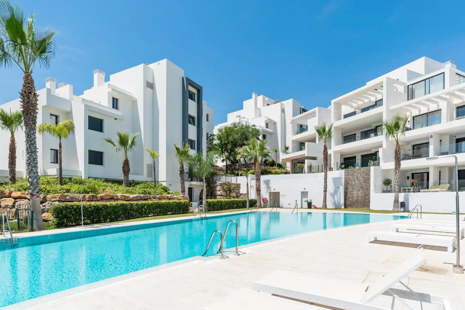 Apartament amb piscina en venda a Urbanizacion Estepona Golf, imagen 19