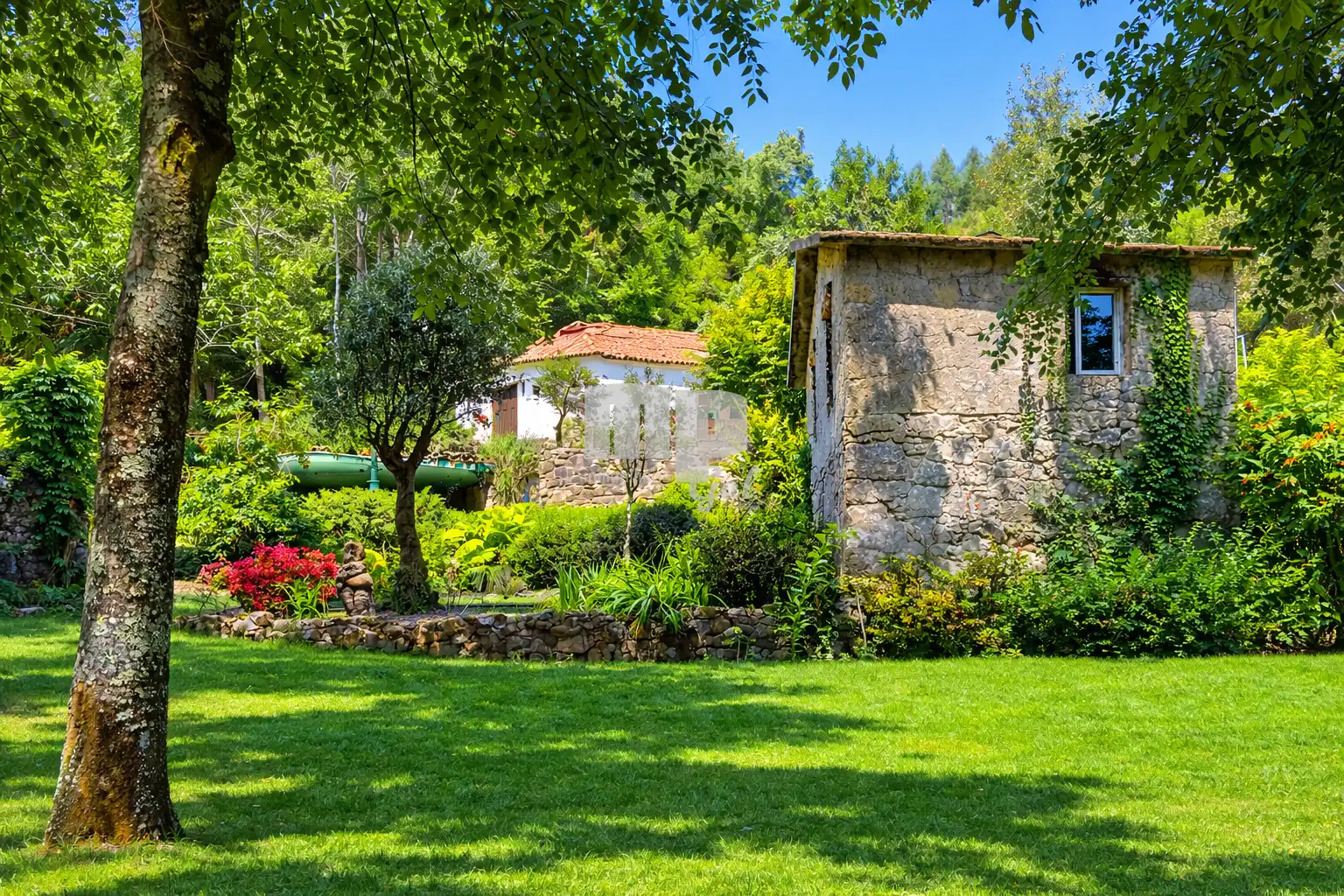 Jardí de Finca rústica en venda en Gondomar amb Calefacció, Jardí privat i Terrassa