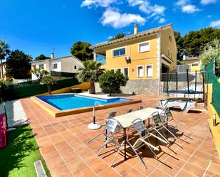 Exterior view of House or chalet for sale in El Vendrell  with Air Conditioner, Heating and Private garden