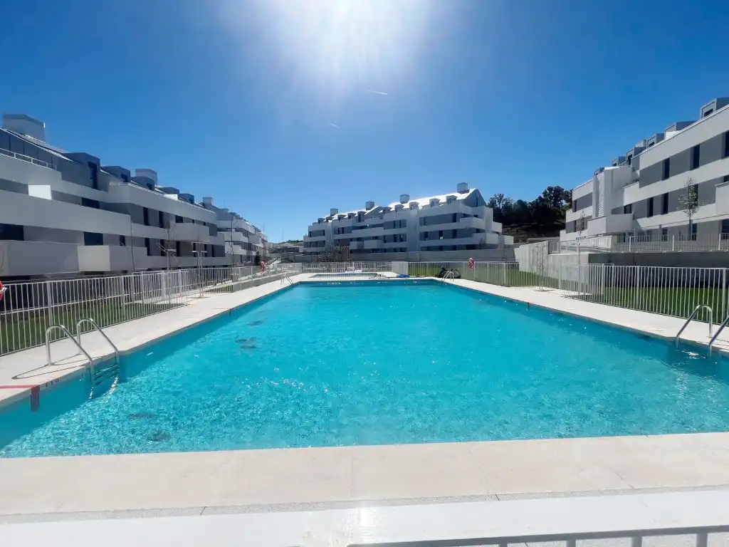 Swimming pool of Flat for rent in Cobeña  with Air Conditioner, Heating and Terrace