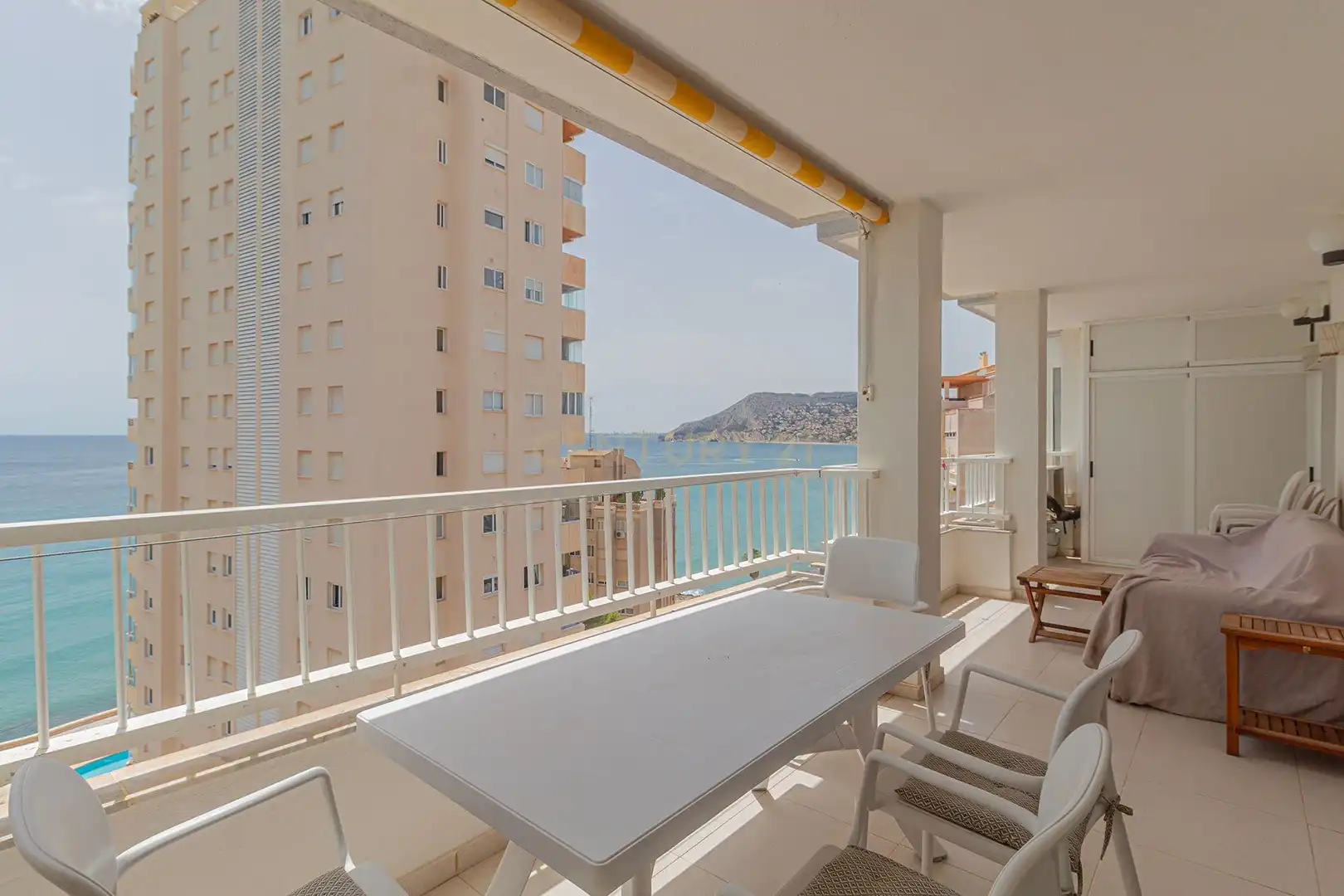 Dormitori de Apartament en venda en Calpe / Calp amb Aire condicionat i Piscina comunitària