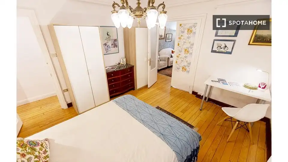 Room in Zona Indautxu