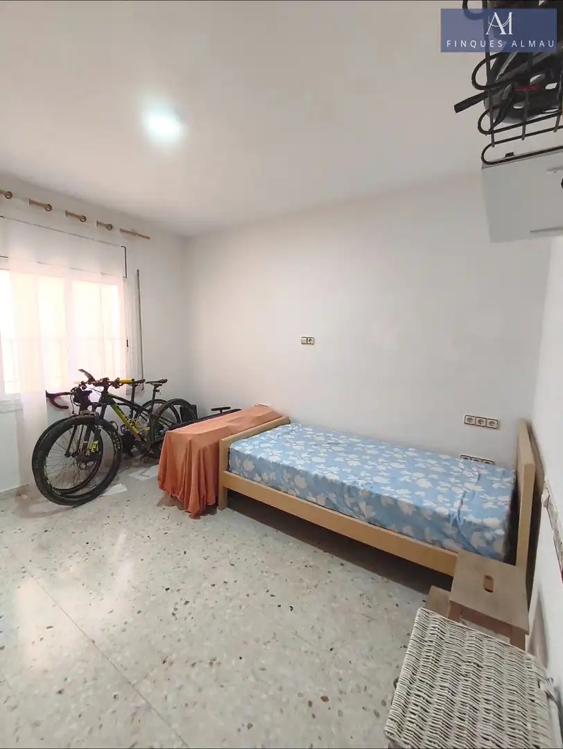 Piso en venta en Carrer ROGER DE LLURIA, 3, Les Roquetes