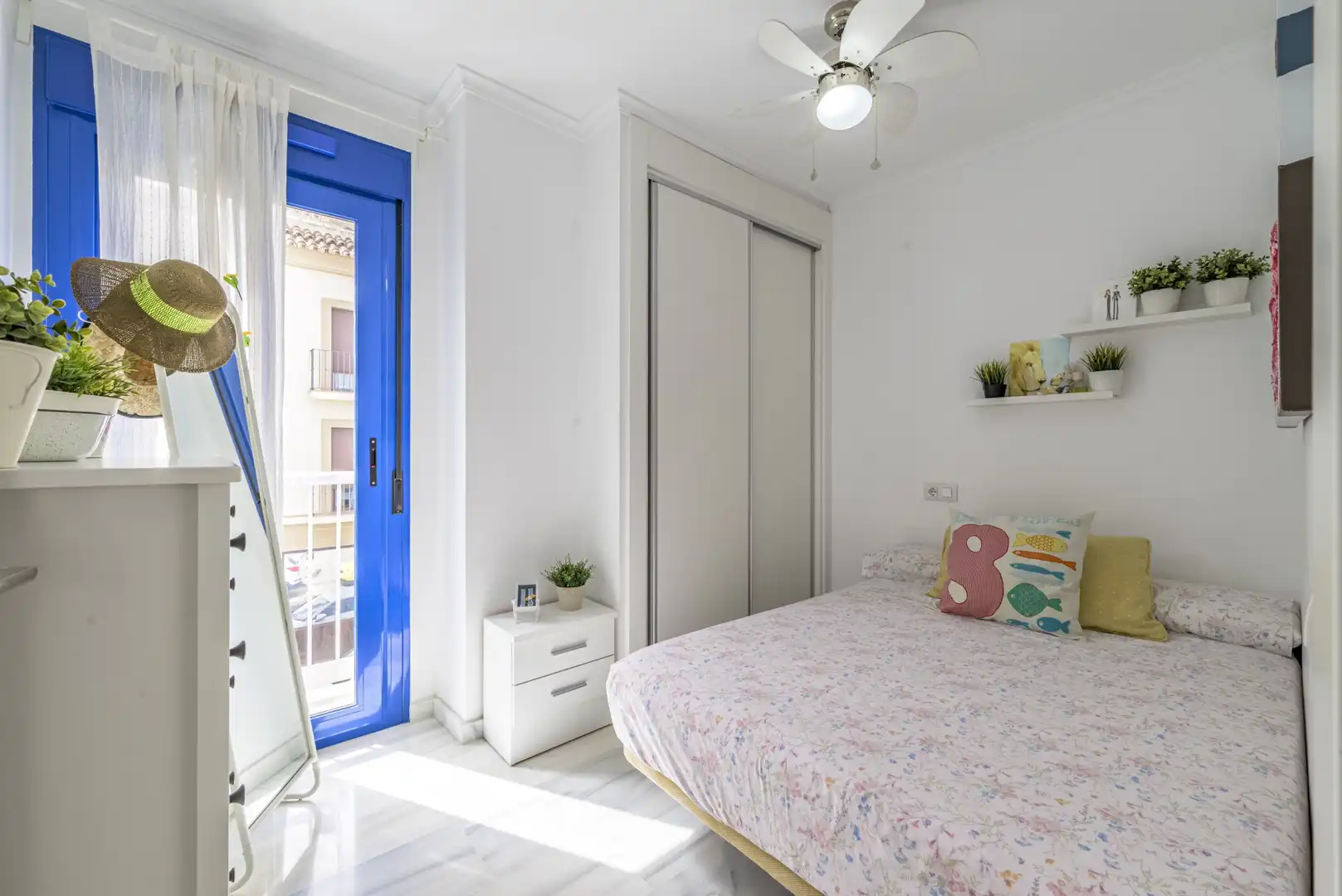 Dormitori de Apartament en venda en Fuengirola amb Aire condicionat, Moblat i Balcó