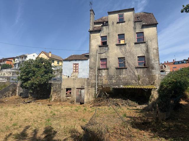 Casa-chalet en Venta en Avenida Santa Mariña en Redondela