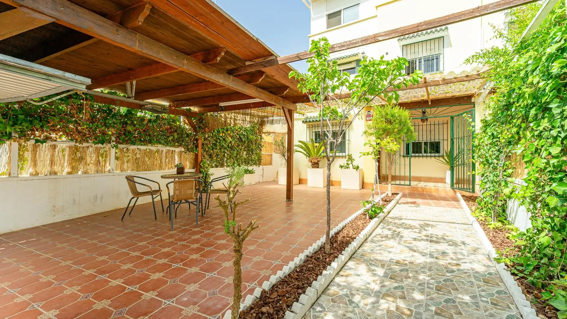 Terraza de Casa adosada en venta en Orihuela con Aire acondicionado, Calefacción y Jardín privado