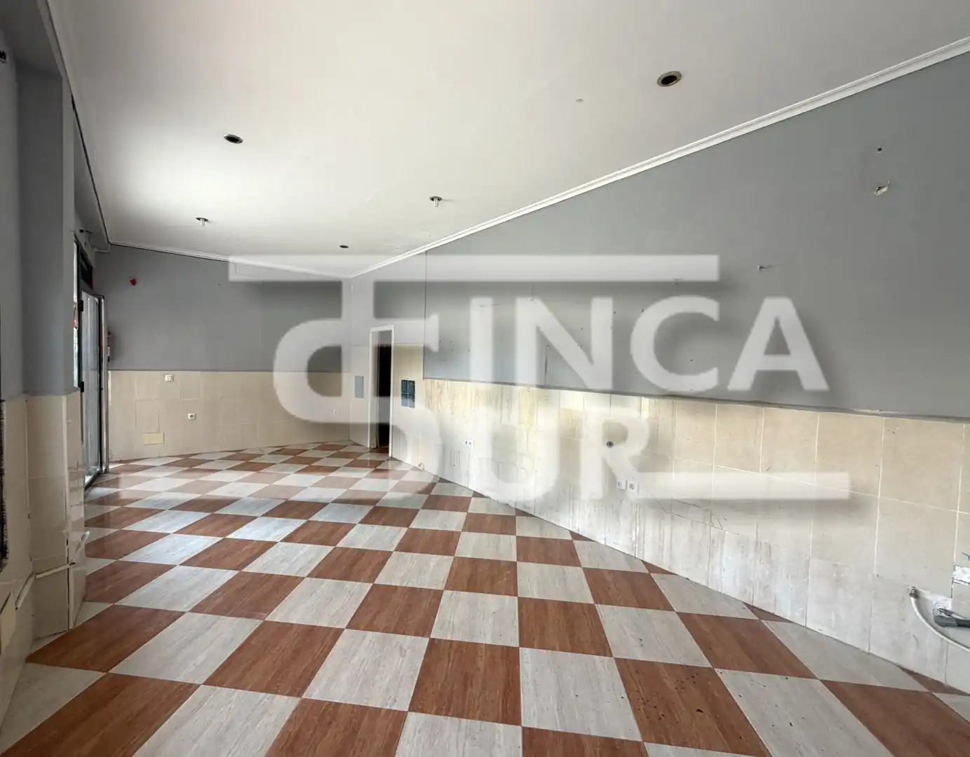 Local comercial en venta en Avenida Luis Buñuel 6, imagen 8
