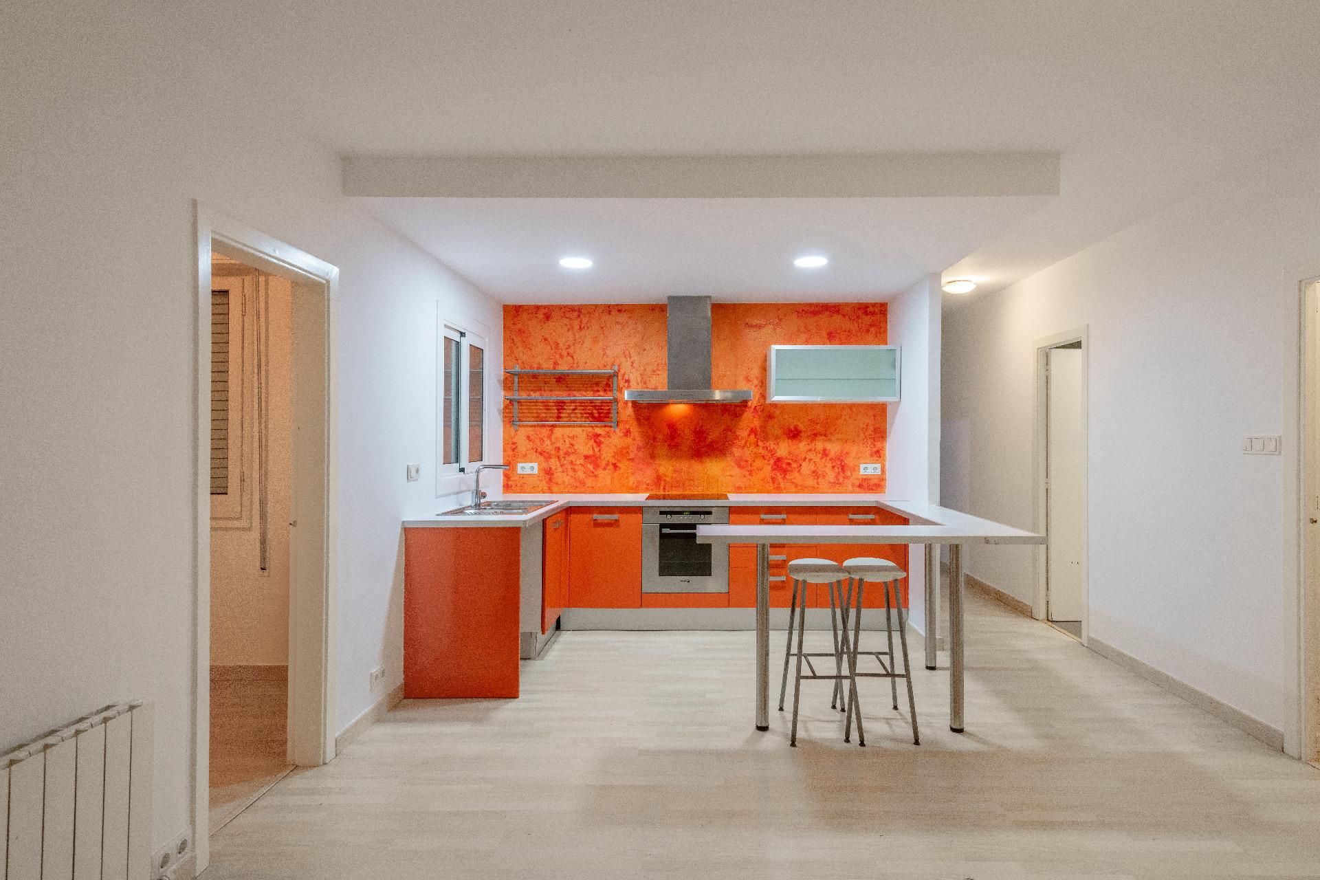 Cuina de Pis en venda en Salt amb Calefacció, Parquet i Alarma